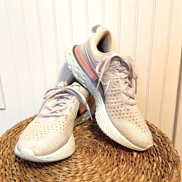 Nike Women’s React Infinity Run Flyknit 2 ‘Platinum Tint’ CT2423-007 Size 8 US - Picture 4 of 12